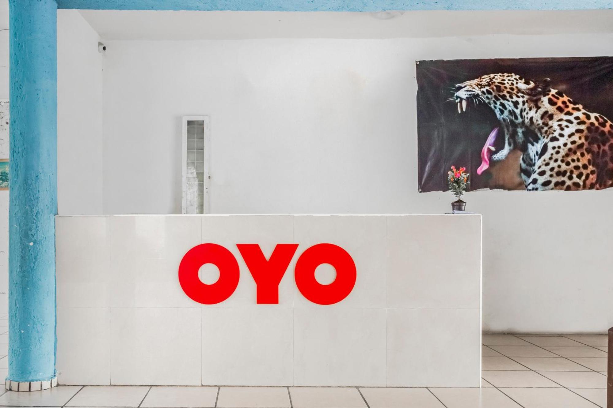 Oyo Hotel Jaguar Cancún Extérieur photo