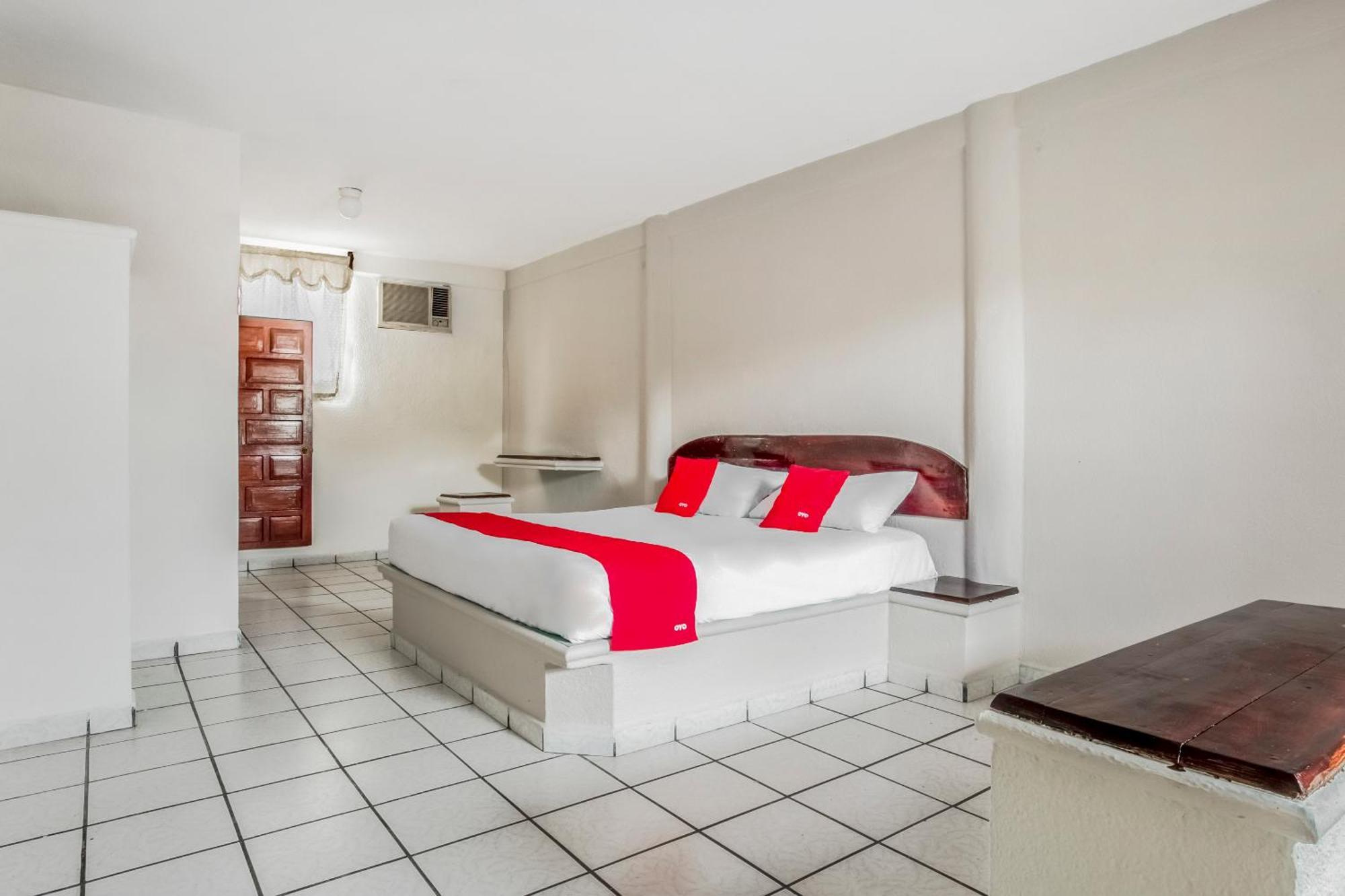 Oyo Hotel Jaguar Cancún Extérieur photo